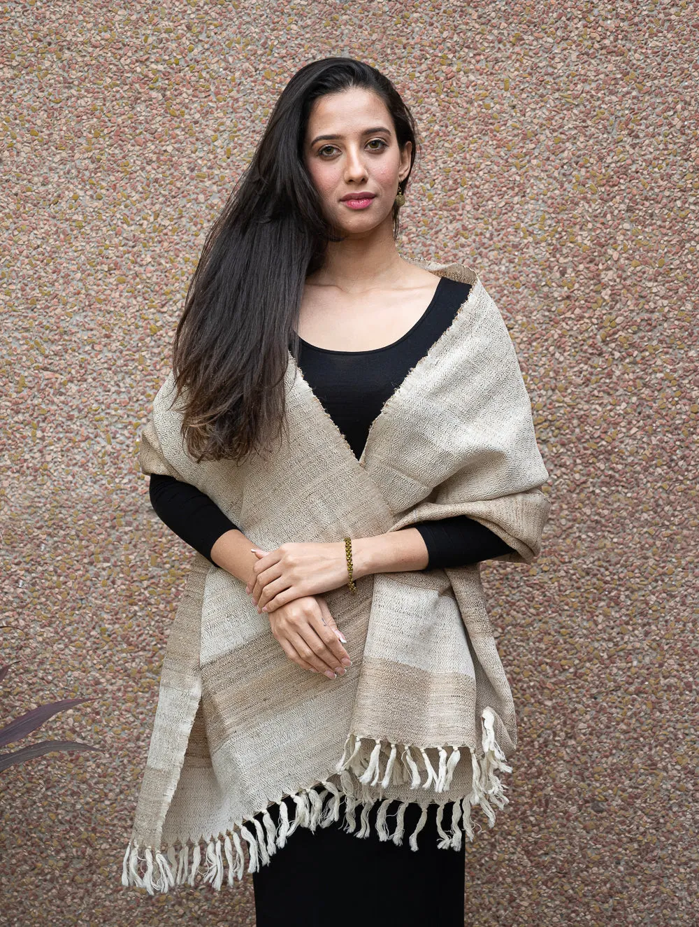 Elegant Warmth. Handwoven Wool Stole - Beige