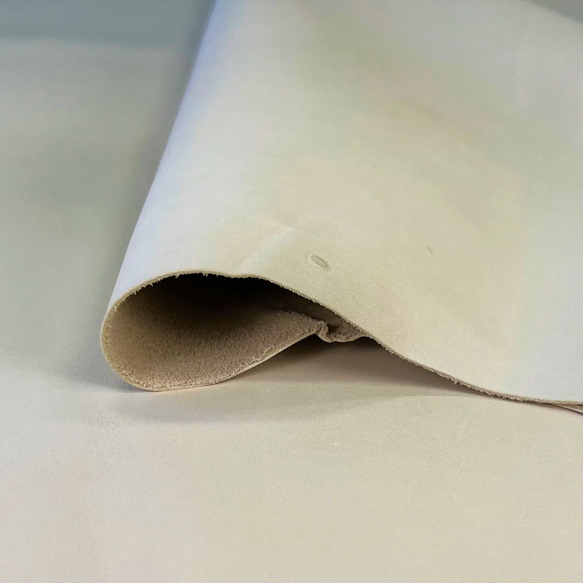 Natural Kip Calf Lining Vanilla 2/3oz (0.8-1.2mm)