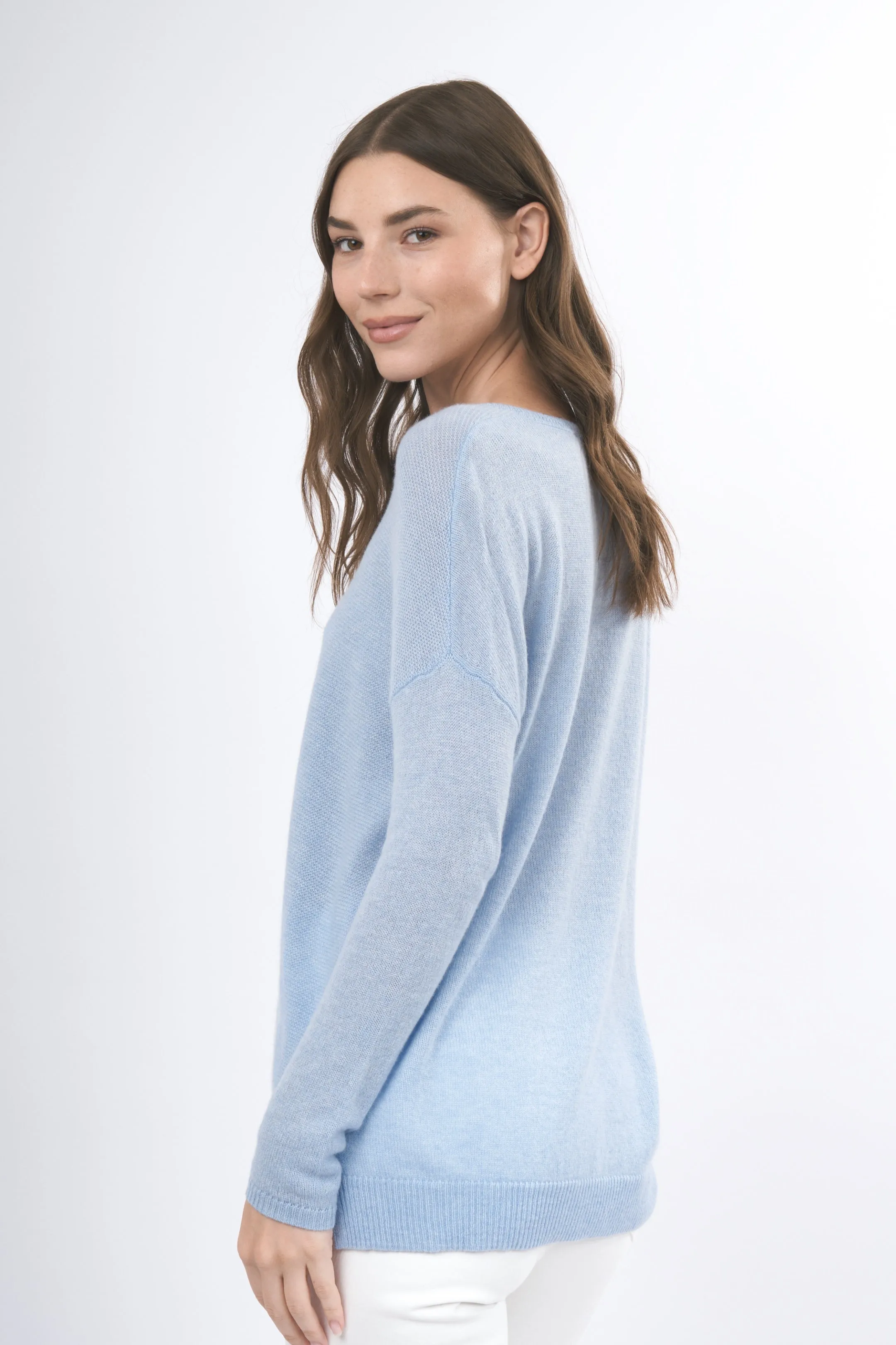 Robertson Madison 100% Cashmere Easy Fit Sweater CC-221 | Light Blue