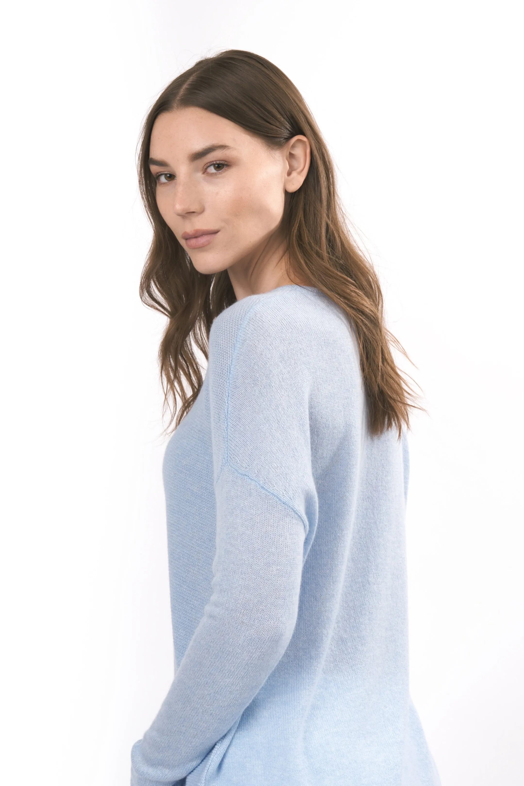 Robertson Madison 100% Cashmere Easy Fit Sweater CC-221 | Light Blue